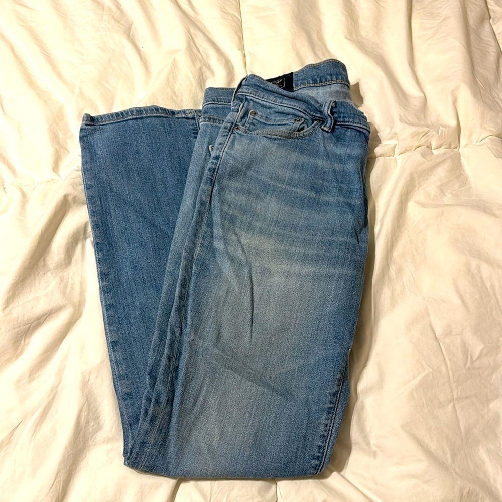 Men’s Abercrombie and Fitch medium wash jeans. Straight leg, medium stretch.